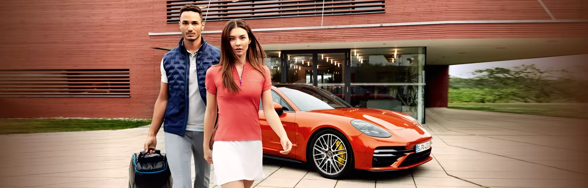 Специальное предложение на одежду и аксессуары Porsche Lifestyle. Летний Sale до 25%.